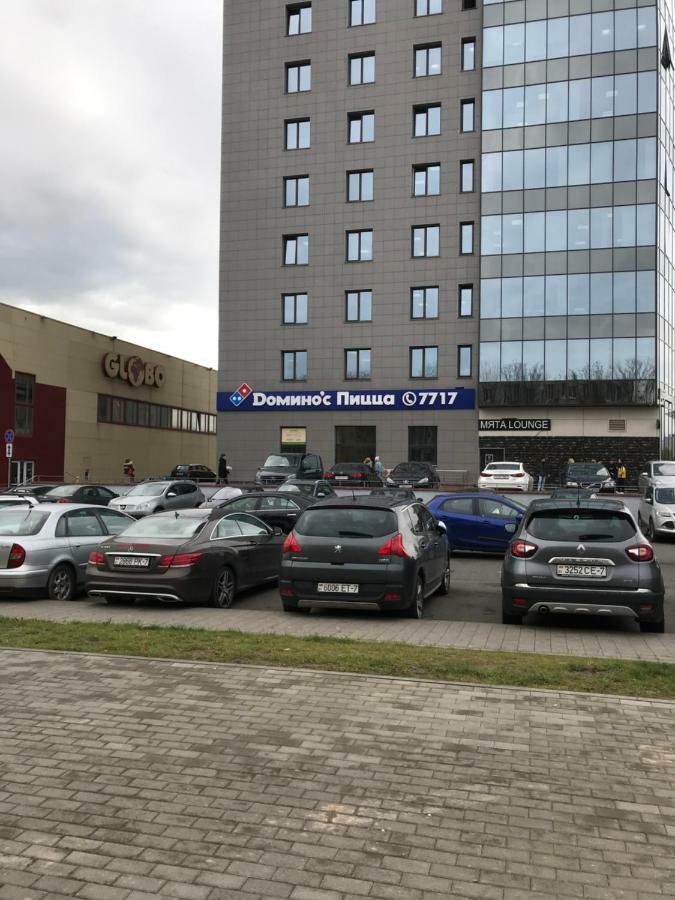 Апартаменты На метро Михалова Минск Экстерьер фото