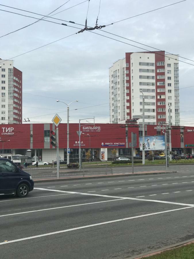 Апартаменты На метро Михалова Минск Экстерьер фото